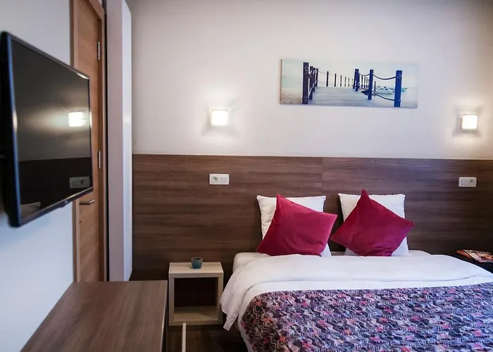 Antwerp Inn Hotel