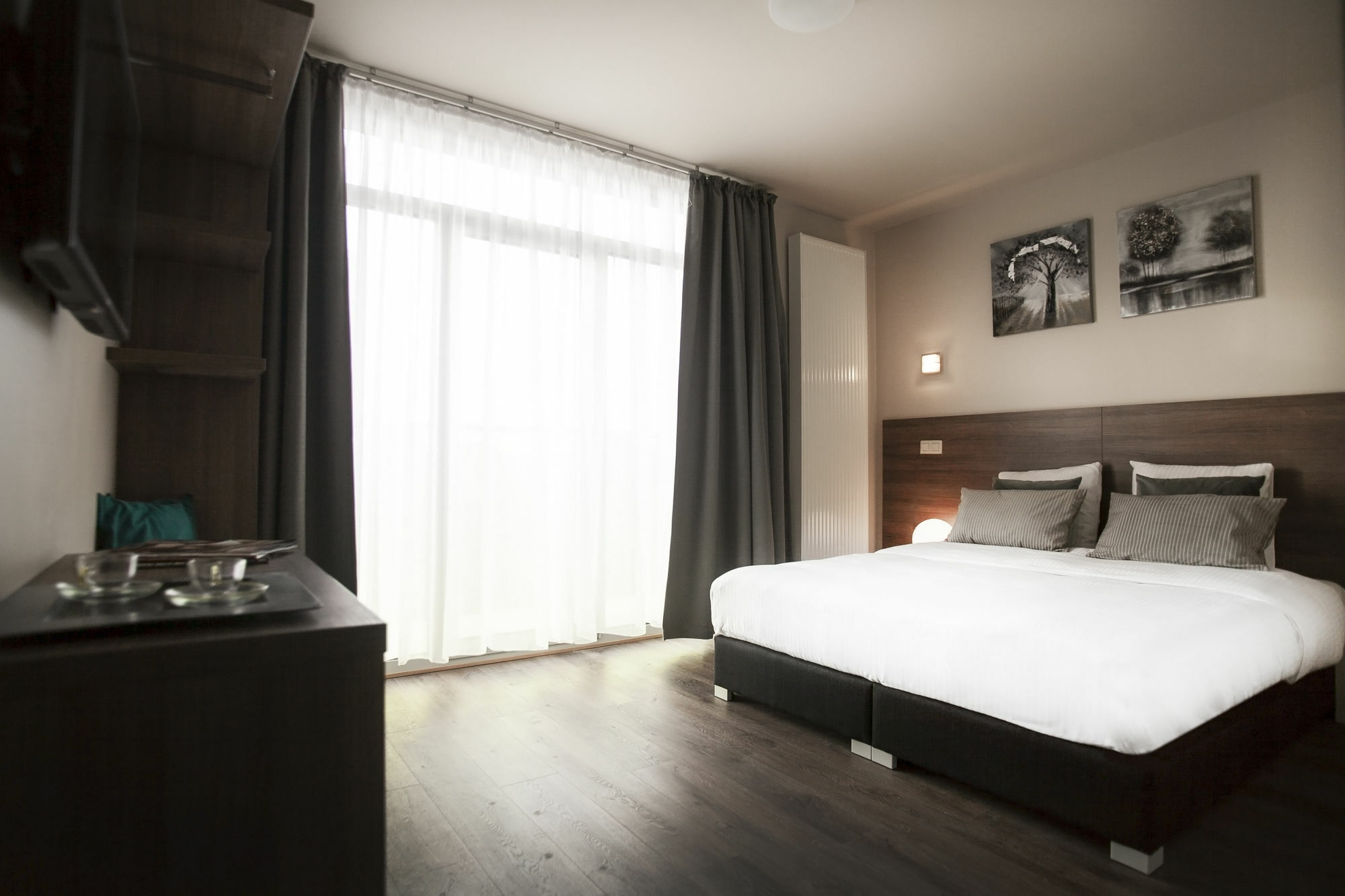 Hotel Antwerp Inn Hotel 3*