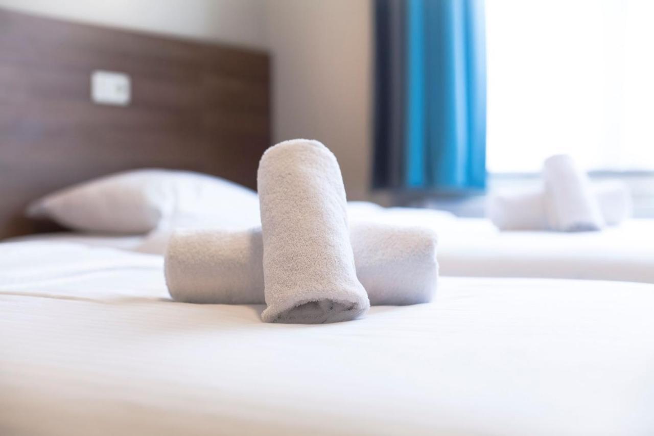 Antwerp Inn Hotel 3*